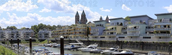 The Speyer marina, with the famous Speyer Cathedral in the background