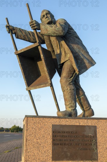 Monument to people who built dykes, Dorum-Neufeld, Wurster Land, Lower Saxony, Germany, Europe