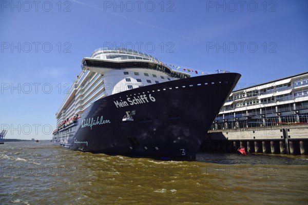 Europe, Germany, Hamburg, Elbe, Cruise Centre Altona, Passenger ship, Mein Schiff 6, Hamburg,