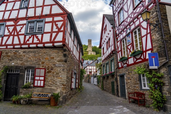 Monreal, idyllic half-timbered village in the Elz valley, ruins of Philippsburg Castle, in the
