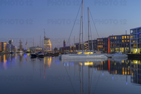 New harbour, harbour basin, harbour district, residential buildings, office buildings, Sail City