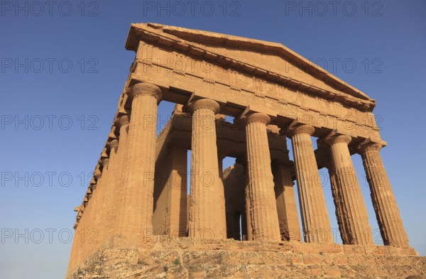 Tempio della Concordia (Temple of Concordia) in the Valley of the Temples, Agrigento, Sicily,