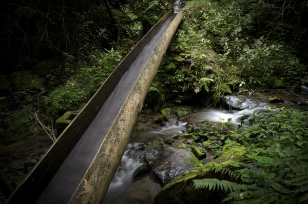 Water pipe, bridge, Waalweg, Neuwaal, stream, long exposure, Schenna, Scena, South Tyrol,
