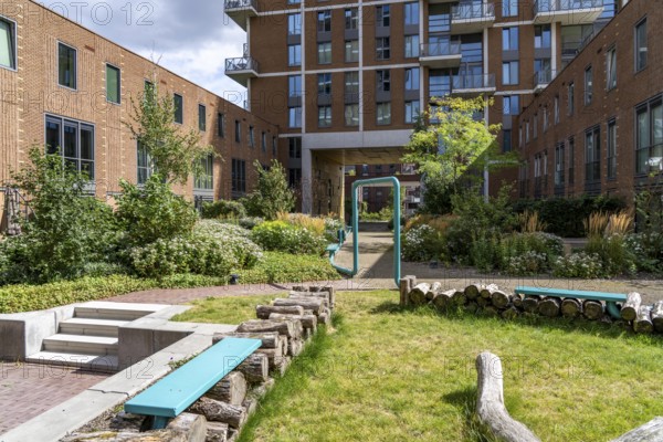 De Groene Kaap residential complex, in the Rotterdam Feijenoord district, on the Maashaven,