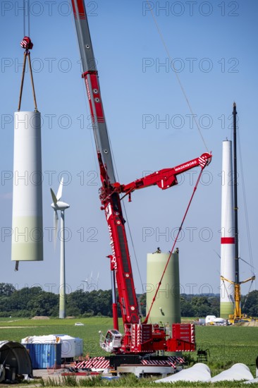 Repowering of a wind farm near Issum, here the dismantling of the tower, 9 older wind turbines from