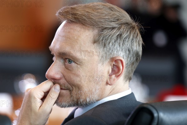 Federal Minister of Finance Christian Lindner in front of the start of the cabinet meeting in the