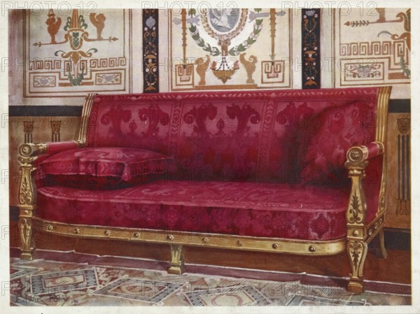 Furniture around the turn of the century 1900, Carved gilt sofa covered in rose brocade de Lyons