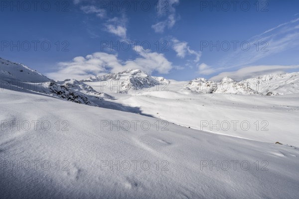 Snow-covered mountain landscape, mountain peak Monte Cevedale and glacier Zufallferner, Ortler