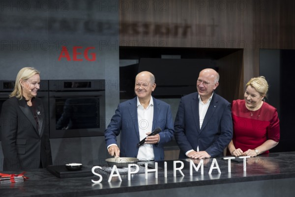 Olaf Scholz (Chancellor of the Federal Republic of Germany, SPD), Kai Wegner (Governing Mayor of