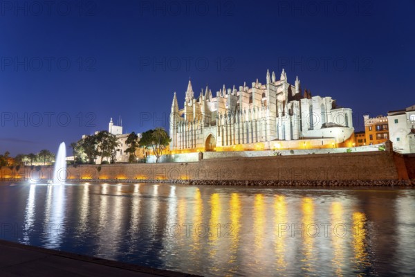 Palma de Majorca, Bay of Palma, the Cathedral of St Mary, Balearic Islands, Spain, Europe
