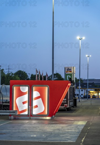 New ATM on the site of a shopping centre in Mülheim-Dümpten, free-standing, should be blast-proof,