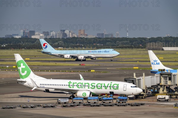 Amsterdam Schiphol Airport, Korean Air Cargo, Boeing 747, taking off on the Aalsmeerbaan runway,