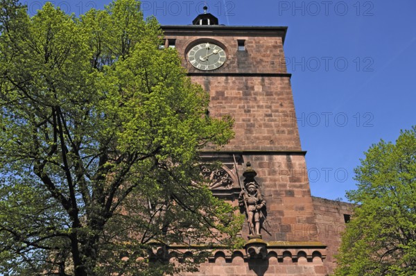 Knight figures on the gate tower, 1541, also known as the clock tower of Heidelberg Castle