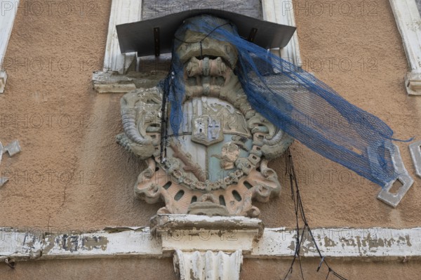 Coat of arms of the Schwarzenbergs, Franconian-Bohemian noble family, on a former inn, Hüttenheim
