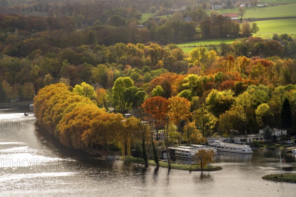 Lake Baldeney, on the south-eastern shore, Fischlaken district, in autumn, Essen, operating harbour