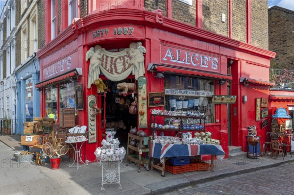 Antique shop, Portobello Road, Notting Hill, London, England, Great Britain