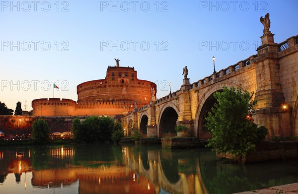 Castel Sant'Angelo, Mausoleo di Adriano, Mausoleum for the Roman Emperor Hadrian, Castel