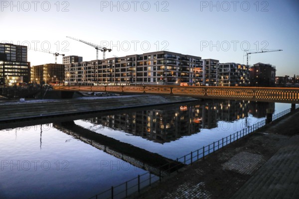 Golda-Meir-Steg in the Europacity Berlin development area on Heidestrasse. The Europacity project