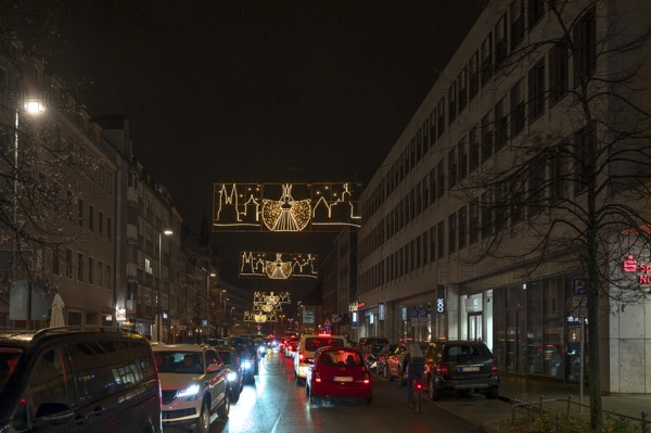 Car traffic in the old town centre during the Christmas market, Nuremberg, Middle Franconia,