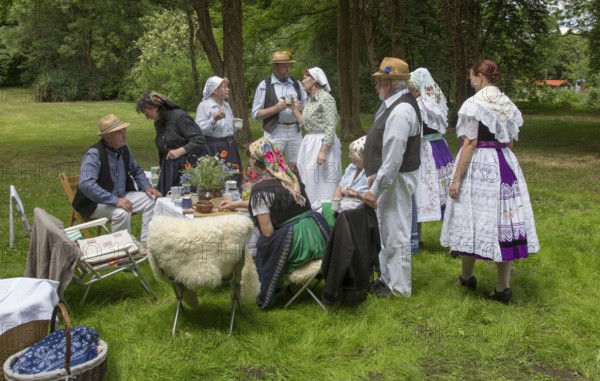 The traditional traditional costume dances is the motto of the Sorbian traditional costume dance