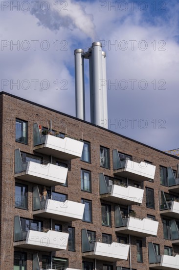 Chimneys of the Hafencity heating plant, district heating, residential building, Hafencity Hamburg,