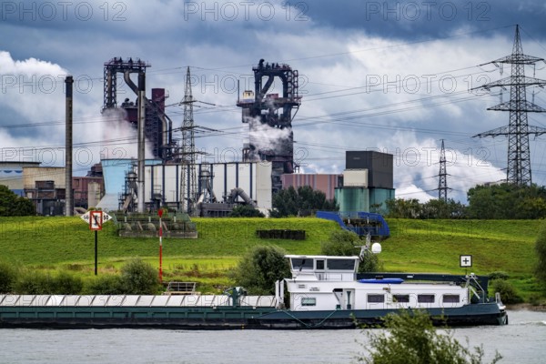 Thyssenkrupp Steel steelworks in Duisburg-Bruckhausen, blast furnaces 8 and 9, cargo ship on the