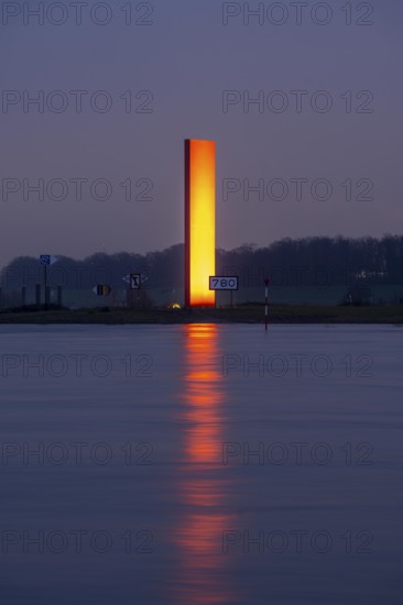 Sculpture Rhine orange, at the mouth of the Ruhr into the Rhine, orange-coloured symbolic steel