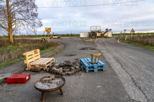 Camp of climate activists in the rest of the village of Lützerath, the last place to be excavated