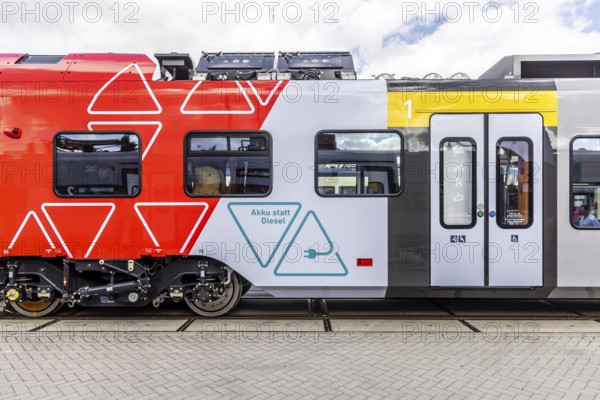 FLIRT Akku 3 XXL BEMU from the manufacturer Stadler Rail. Battery instead of diesel. InnoTrans 2024