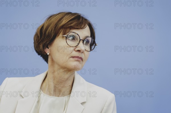 Bettina Stark-Watzinger (FDP), Federal Minister of Education and Research, at a press conference on