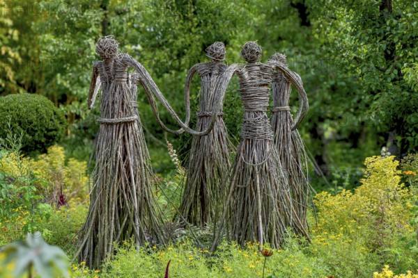 Willow sculptures, district educational garden, Burgsteinfurt, Steinfurt, Münsterland, North