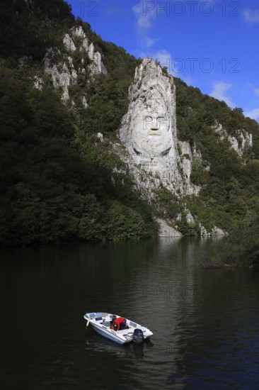 Wallachia, statue of the Dacian king Decebalus, Decebalus Rex Dragan Fecit, 40 metre high statue