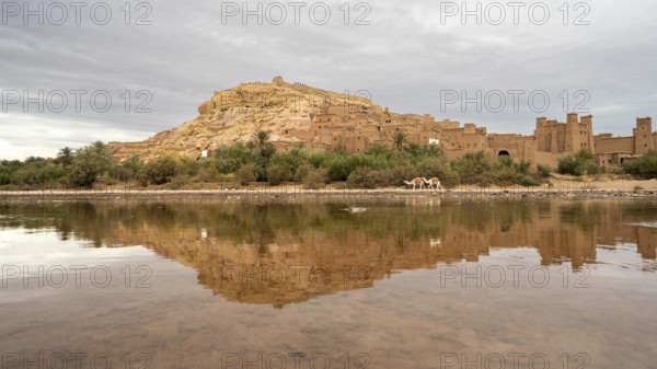 Old fortress (ksar) made of clay, Kasbah Ait Ben Haddou, UNESCO World Heritage Site, High Atlas,