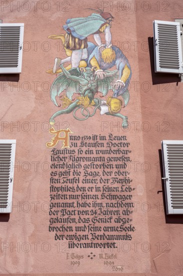 Facade painting with old German characters, Tavern zum Löwen, Fauststube, facade, the famous Dr
