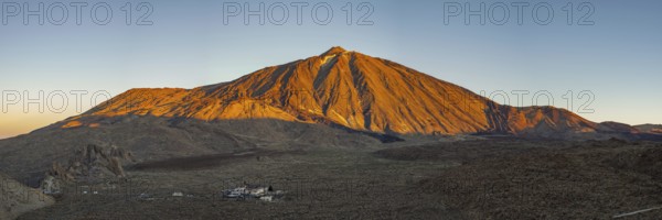 Panorama during the ascent to Alto de Guajara, 2715m, over the Teide National Park, Parque Nacional