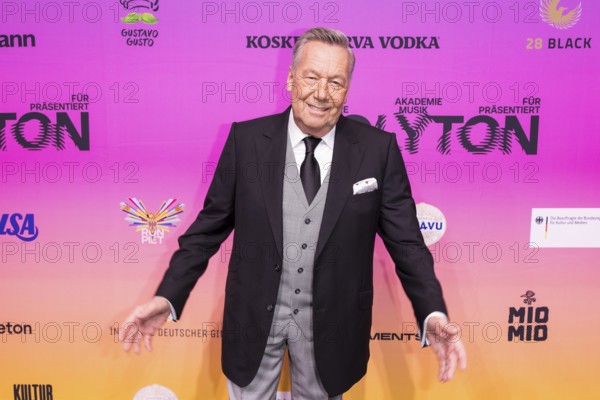 Roland Kaiser on the red carpet in front of the Polyton 2024 award ceremony in Berlin's Atelier