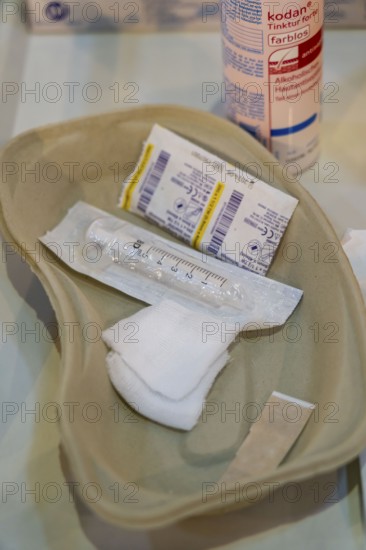 Vaccination booth, medical equipment, during the test run in the vaccination centre for corona