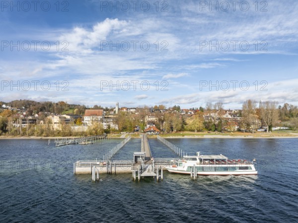 Aerial view of the municipality of Gaienhofen on the south side of the Höri peninsula with the