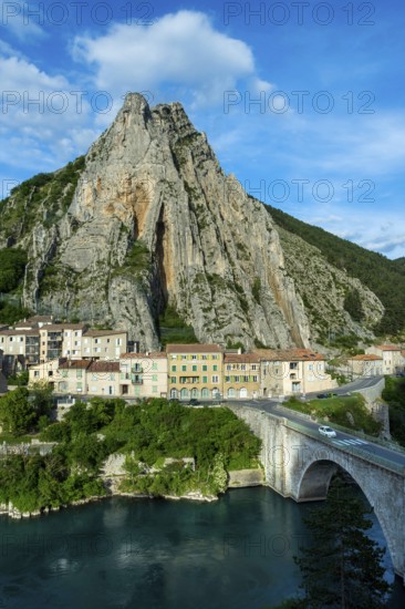 Sisteron. View from the foot of the Citadel on the Baume rock and the Durance riv,