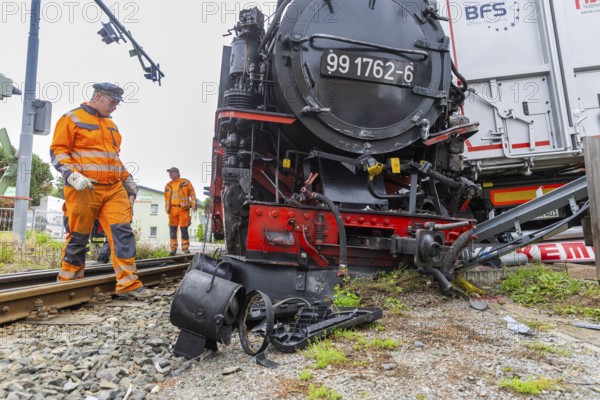 There was a serious accident between a train on the Weißeritz Valley Railway and a lorry from the