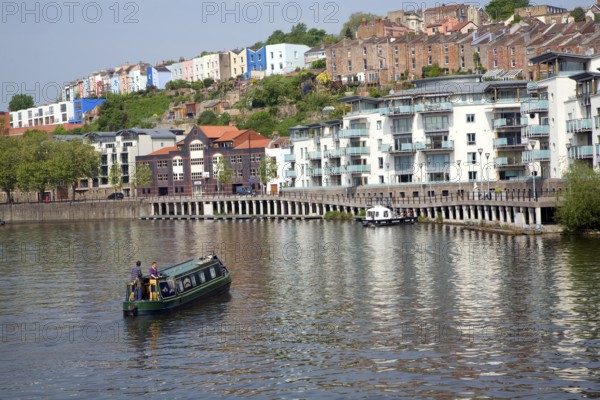 Narrow boat on River Avon, Floating Harbour, Hotwells, Bristol, England, UK