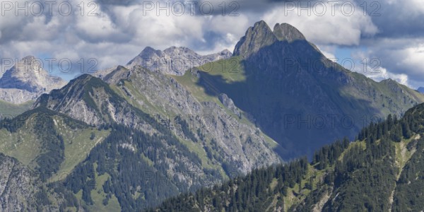 Mountain panorama from Söllereck to Höfats, 2259m, Allgäu Alps, Allgäu, Bavaria, Germany, Europe