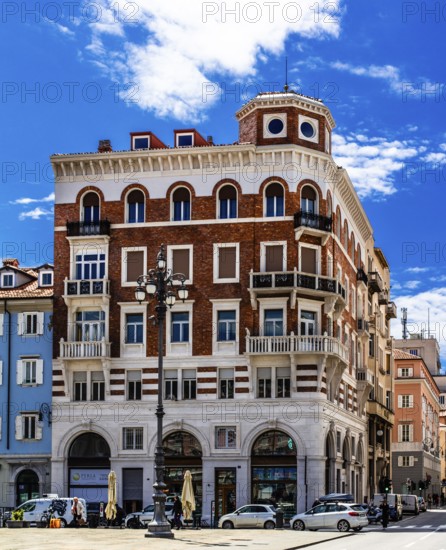 Commercial and residential houses of old families on the Grand Canal in the heart of Borgo
