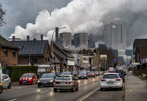 Dormagener Straße in Niederaussem, lignite-fired power station, RWE Power AG Niederaussem power