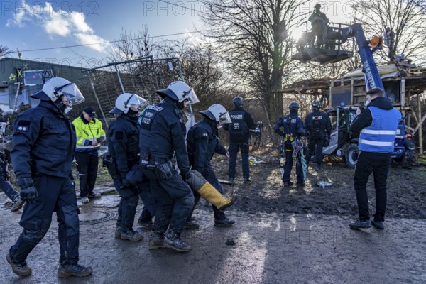 Beginning of the eviction of the Lützerath hamlet, camp of climate activists and squatters, at the