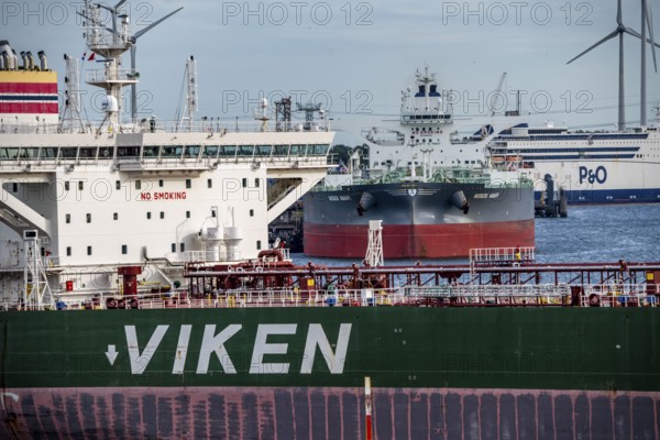 Petroleumhaven, S Norwegian crude oil tanker Eikeviken leaves the port of Rotterdam, Netherlands,