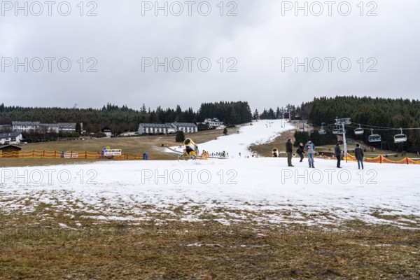 Ritzhagen beginners' ski area, operated with artificial snow from snow cannons, Willingen,
