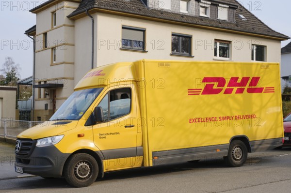 Delivery vehicle for parcels, DHL, Deutsche Post DHL Group, Dortmund, Ruhr area, North