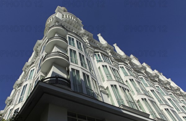 'Me by Melia' Reina Victoria hotel, Plaza de Santa Anna, Barrio de las Letras, Madrid city centre,