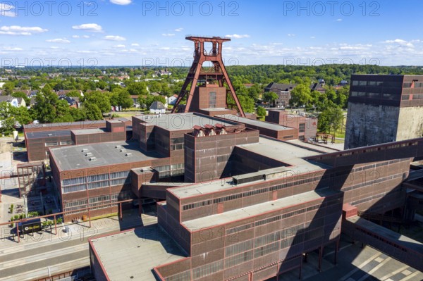 Zollverein Coal Mine Industrial Complex World Heritage Site, double headframe, shaft 12, Essen,
